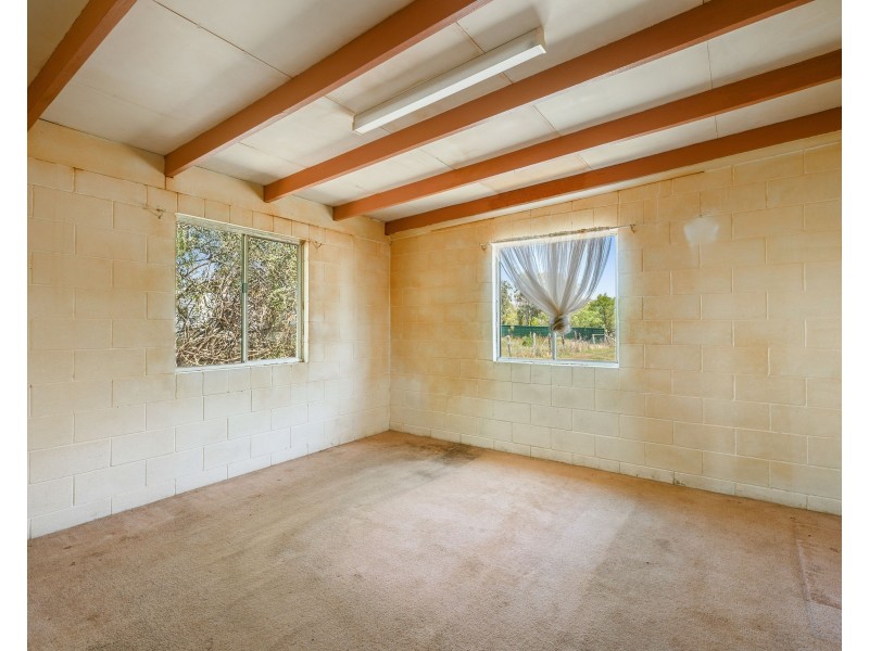 24 Cooke Street, Goombungee QLD 4354