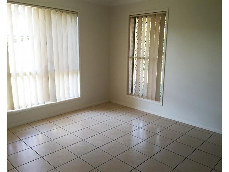 3 Chifley Court, Middle Ridge QLD 4350