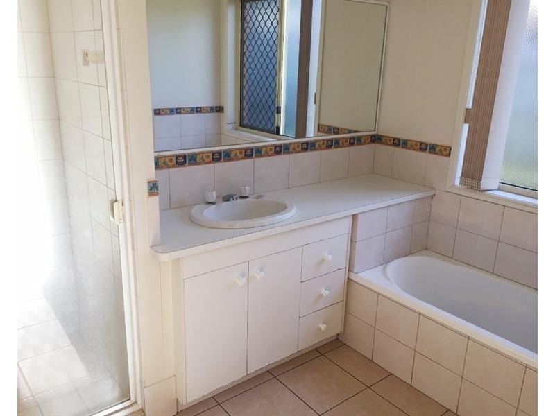 3 Chifley Court, Middle Ridge QLD 4350