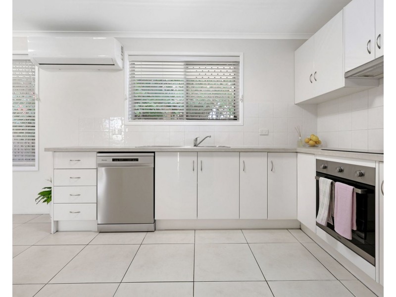 1 Regent Street, Darling Heights QLD 4350