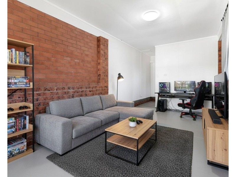 1 Regent Street, Darling Heights QLD 4350