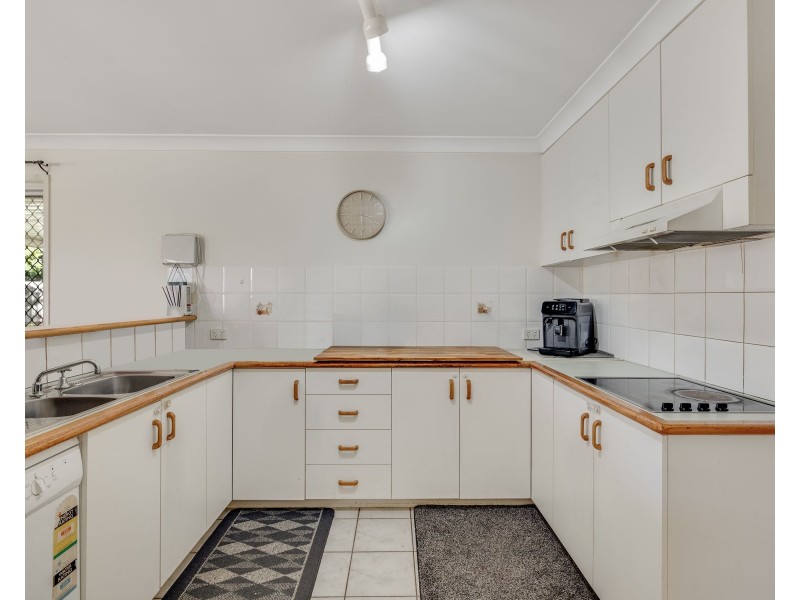 2 Gundry Court, Kearneys Spring QLD 4350