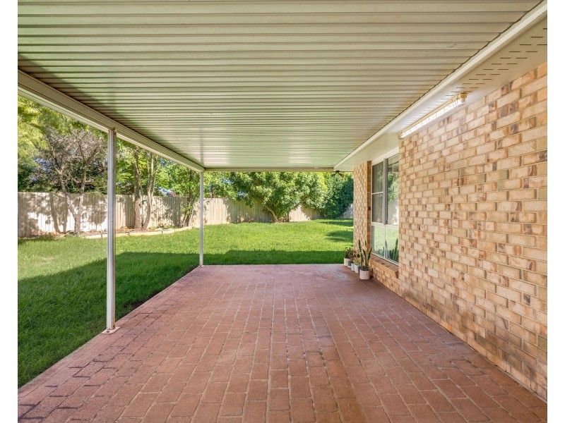 2 Gundry Court, Kearneys Spring QLD 4350