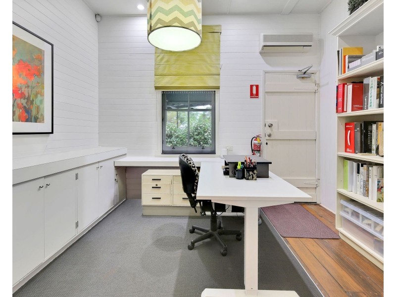 120 Bridge Street, East Toowoomba QLD 4350