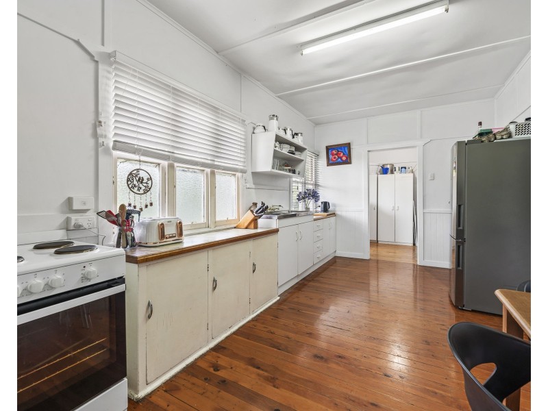 9 King Street, Goombungee QLD 4354
