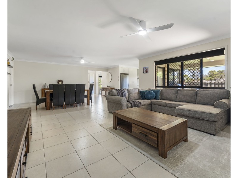 33 Wareena Crescent, Glenvale QLD 4350