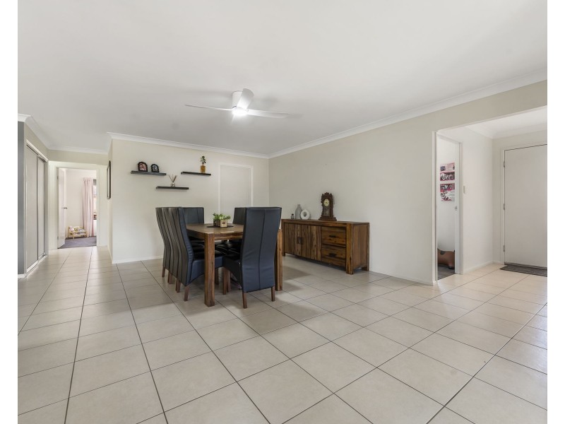 33 Wareena Crescent, Glenvale QLD 4350