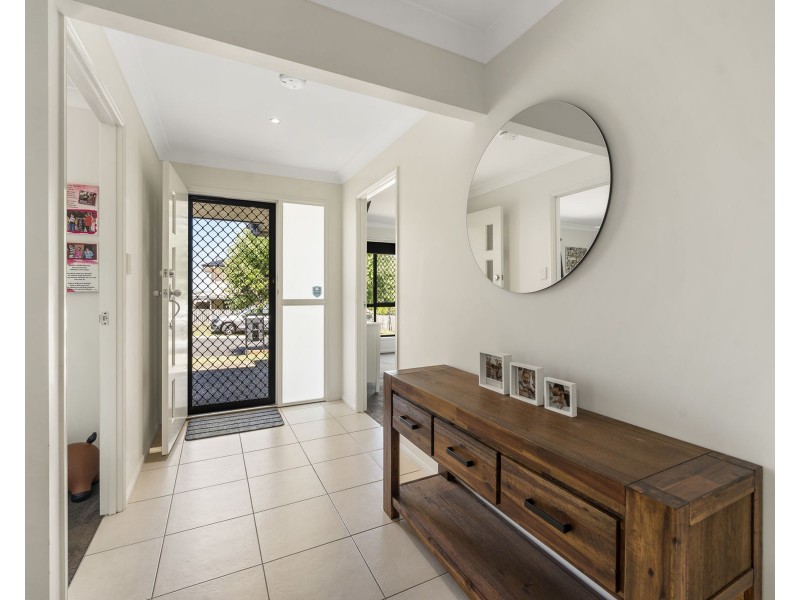 33 Wareena Crescent, Glenvale QLD 4350
