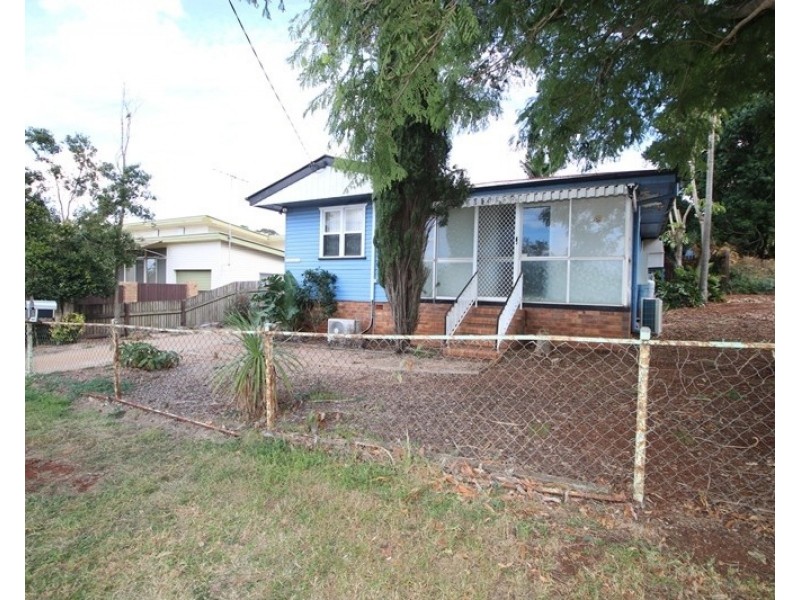 5 Greyfriars Street, Rockville QLD 4350