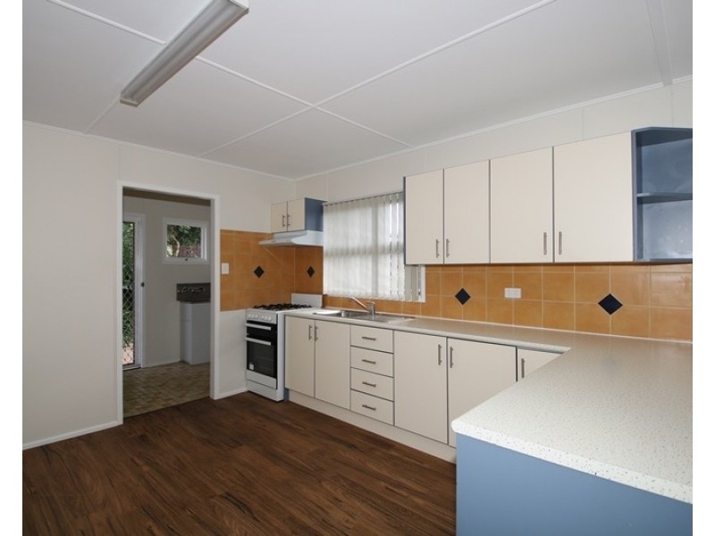 5 Greyfriars Street, Rockville QLD 4350