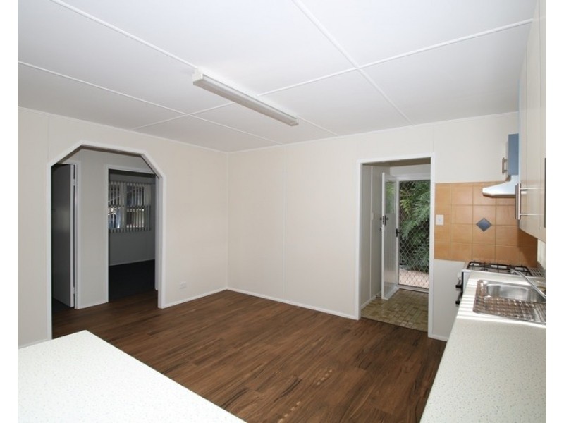 5 Greyfriars Street, Rockville QLD 4350