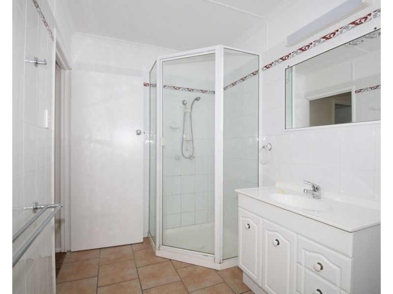5 Greyfriars Street, Rockville QLD 4350