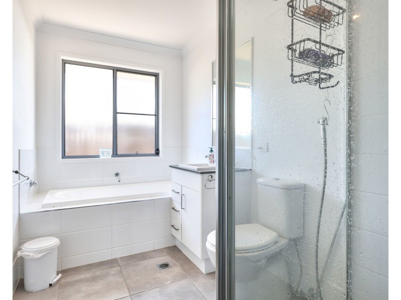 2/15 Shelby Street, Glenvale QLD 4350