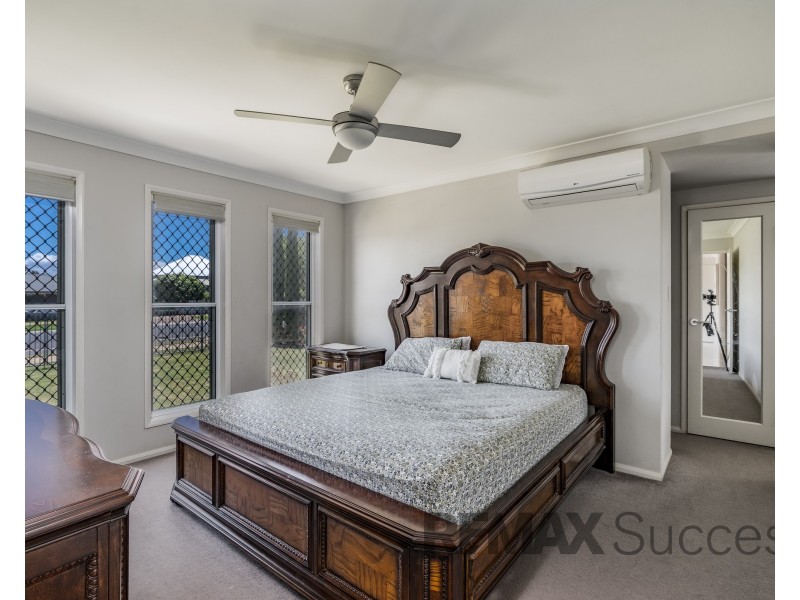 202 Nelson Street, Kearneys Spring QLD 4350