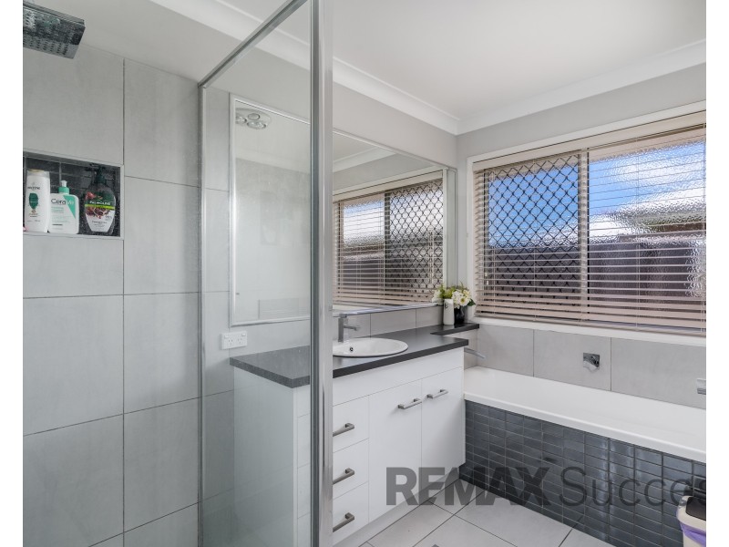 202 Nelson Street, Kearneys Spring QLD 4350
