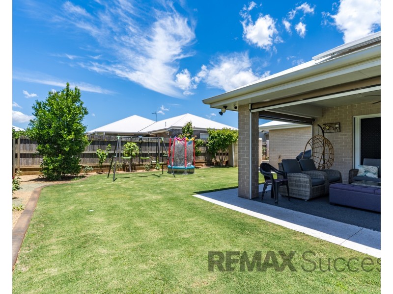 202 Nelson Street, Kearneys Spring QLD 4350