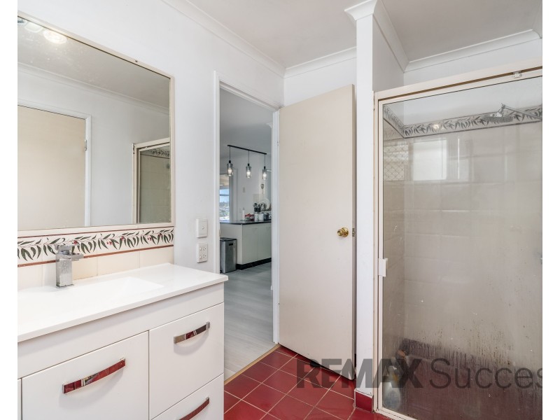 18 Batch Court, Harristown QLD 4350