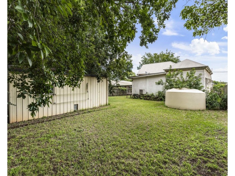 8 O’Brien Street, Harlaxton QLD 4350