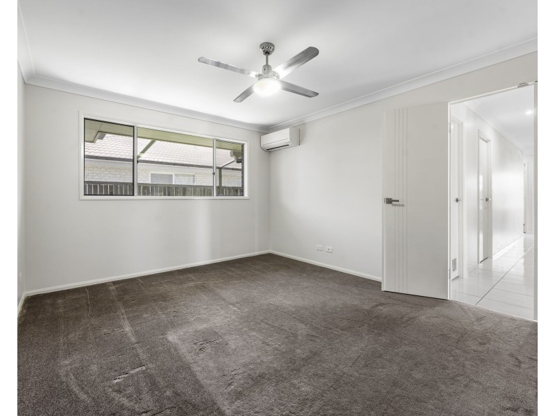 17 Railway Street, Wyreema QLD 4352