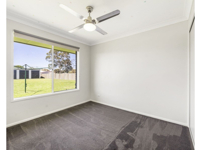 17 Railway Street, Wyreema QLD 4352