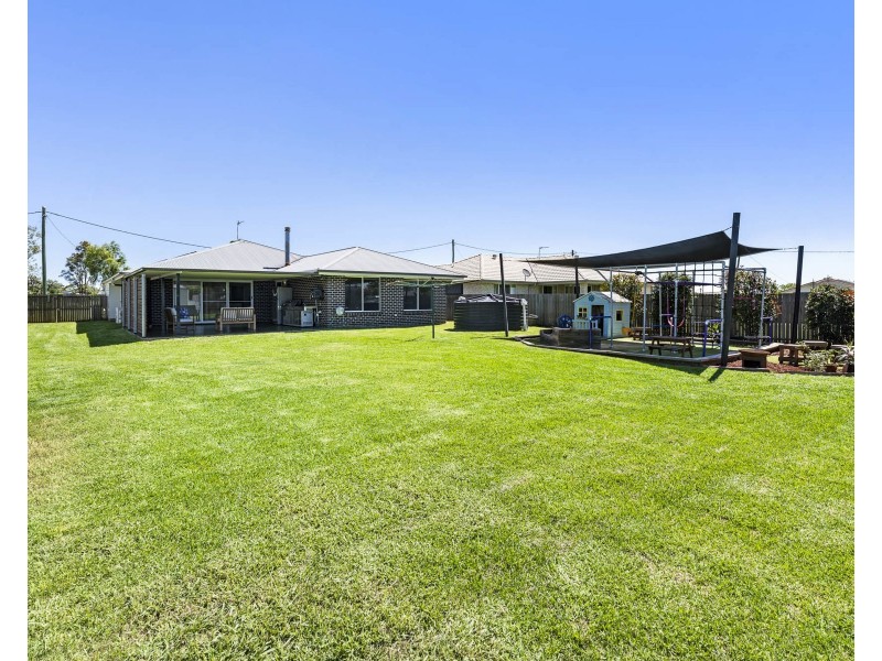 17 Railway Street, Wyreema QLD 4352
