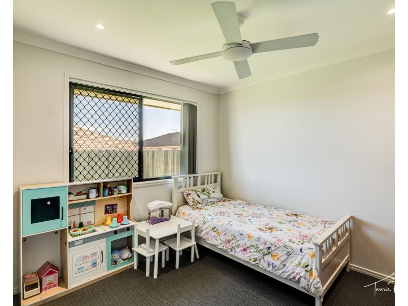 11 Hastings Avenue, Plainland QLD 4341