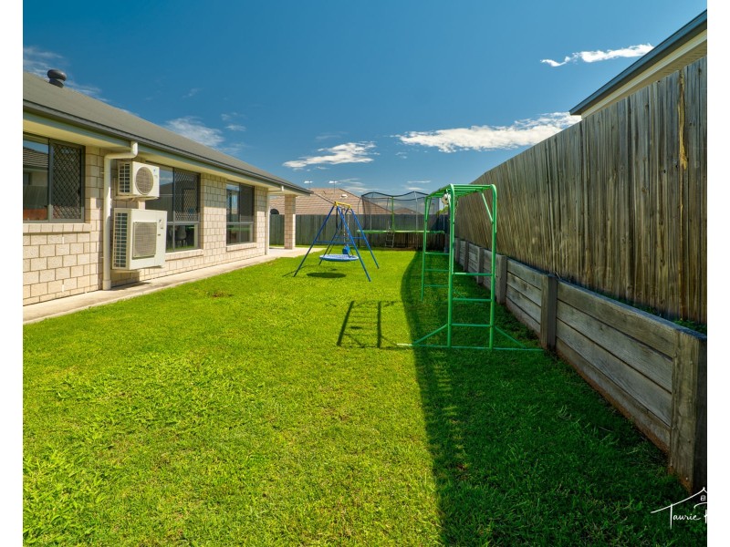 11 Hastings Avenue, Plainland QLD 4341