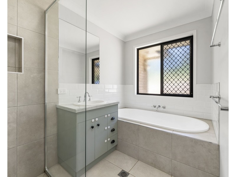 75 Green Gully Road, Upper Lockyer QLD 4352