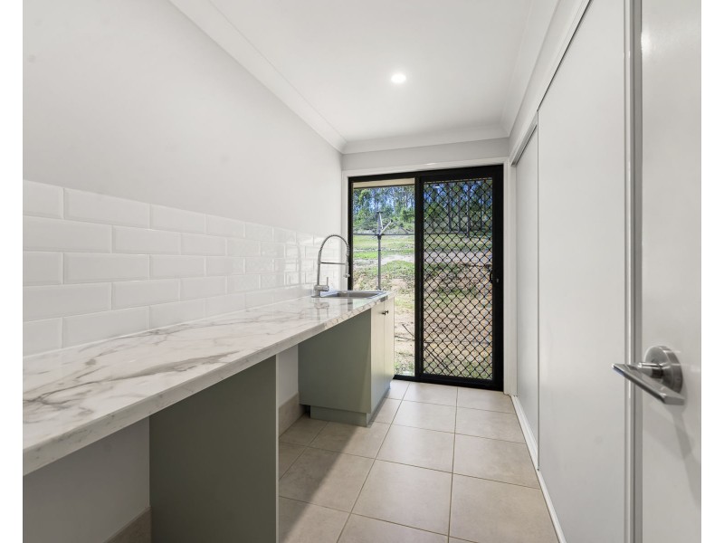 75 Green Gully Road, Upper Lockyer QLD 4352