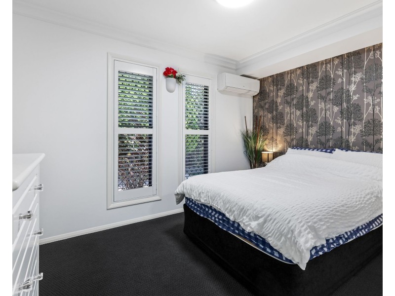 227 New England Highway, Harlaxton QLD 4350
