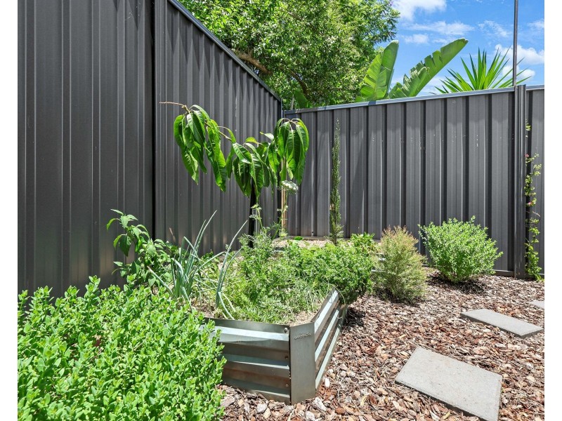 227 New England Highway, Harlaxton QLD 4350