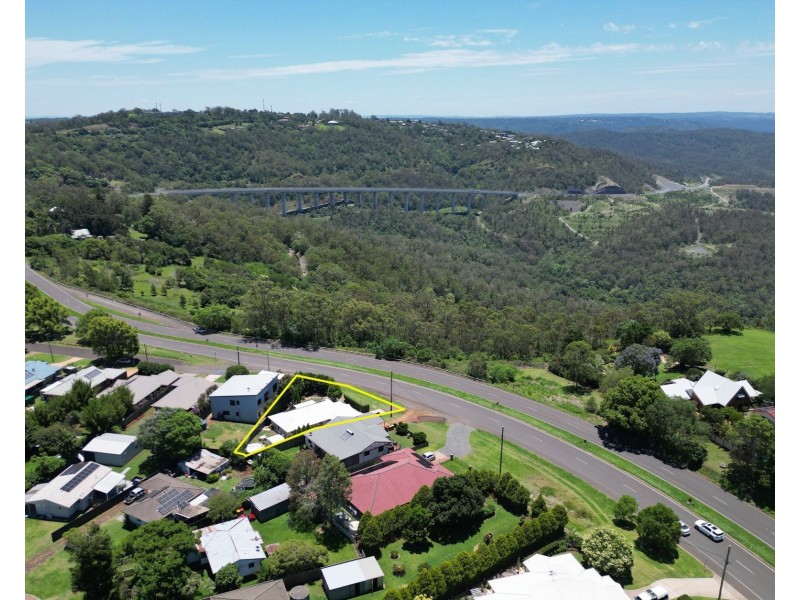 227 New England Highway, Harlaxton QLD 4350