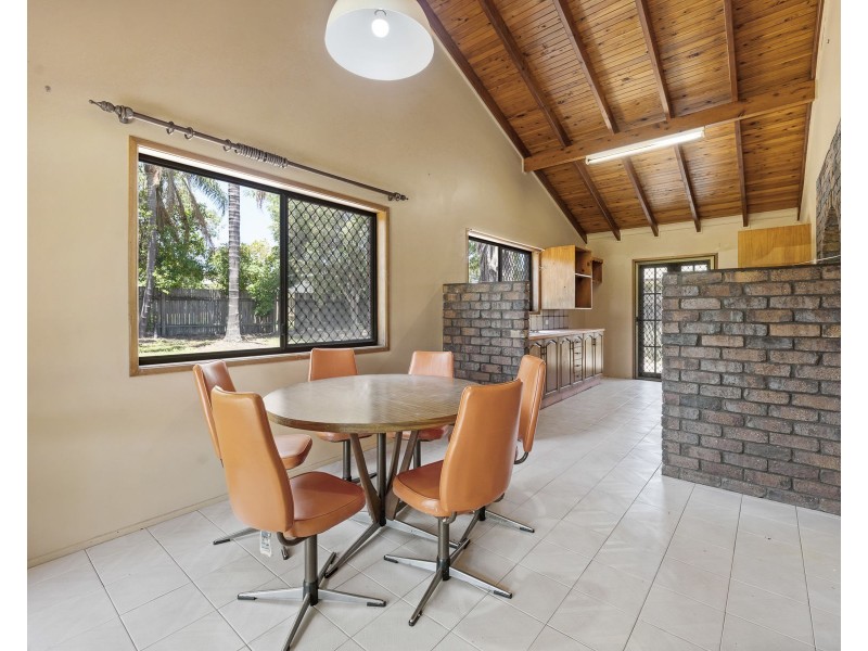 2 Mocatta Street, Goombungee QLD 4354
