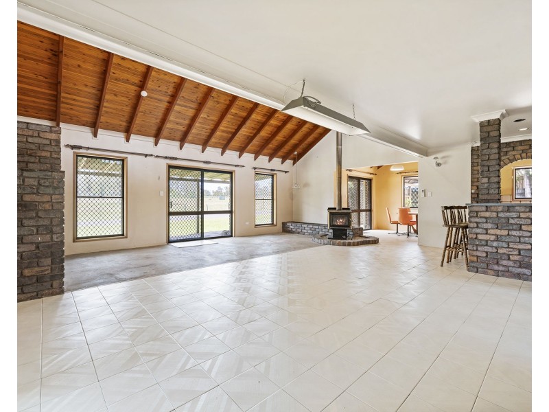 2 Mocatta Street, Goombungee QLD 4354