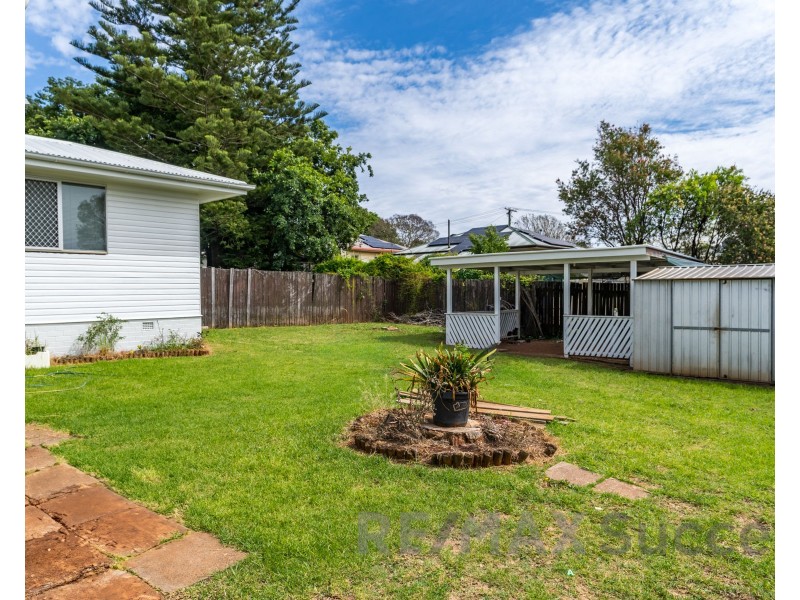27 Dalgleish Street, South Toowoomba QLD 4350