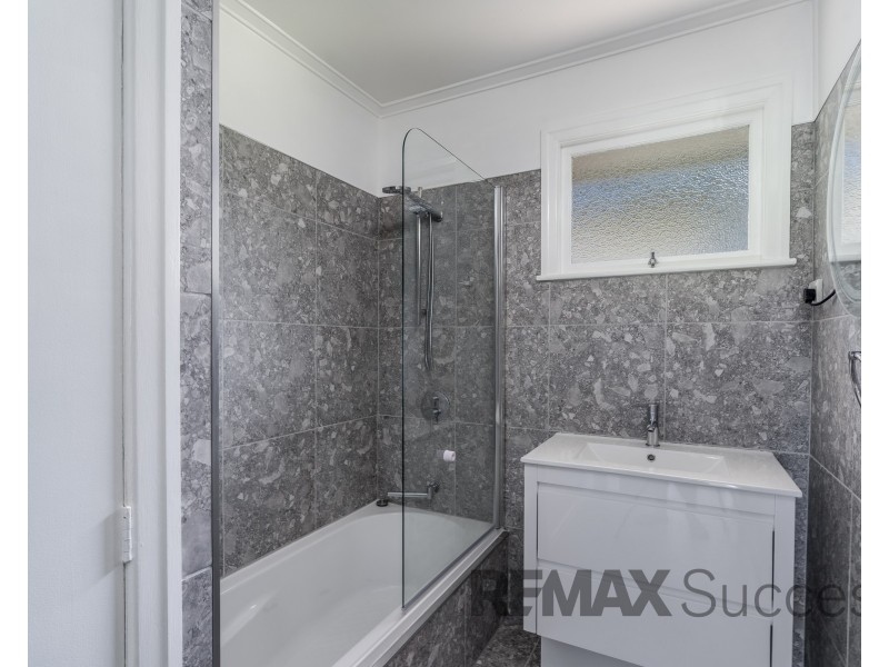 34 Hoey Street, Kearneys Spring QLD 4350