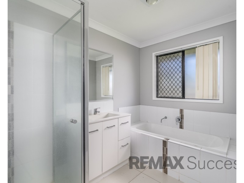 22 Weebah Place, Cambooya QLD 4358