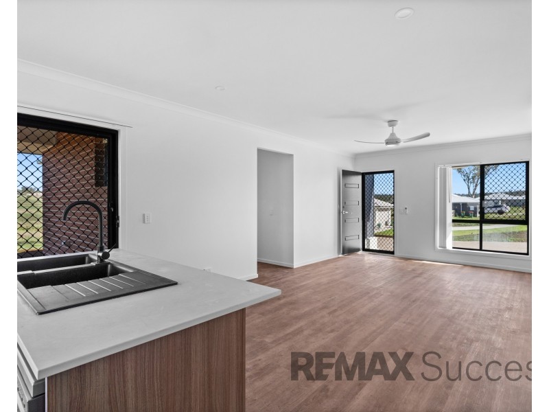 1/32 Aquila Drive, Meringandan West QLD 4352