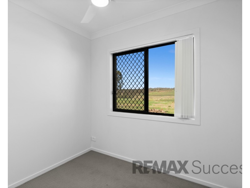 1/32 Aquila Drive, Meringandan West QLD 4352