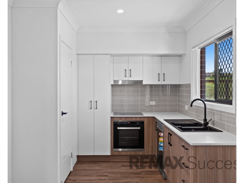 2/32 Aquila Drive, Meringandan West QLD 4352