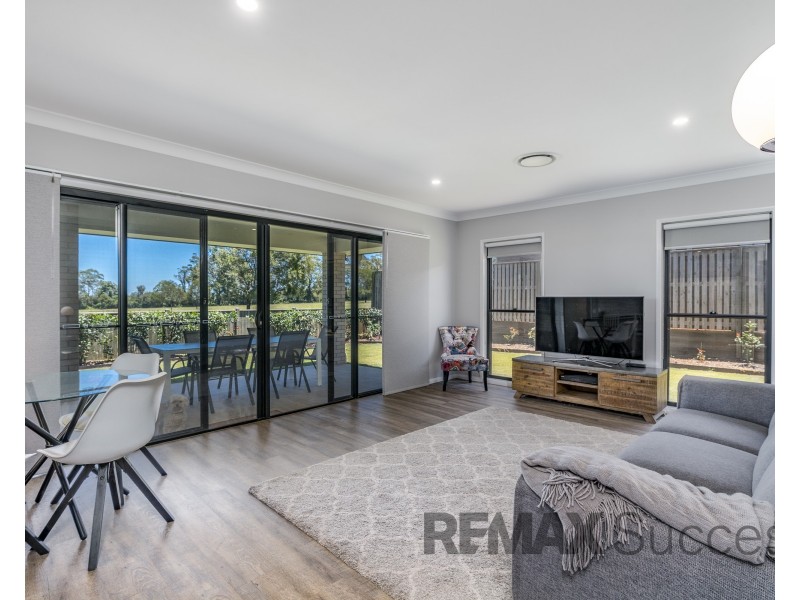 7 Kaufman Avenue, Highfields QLD 4352