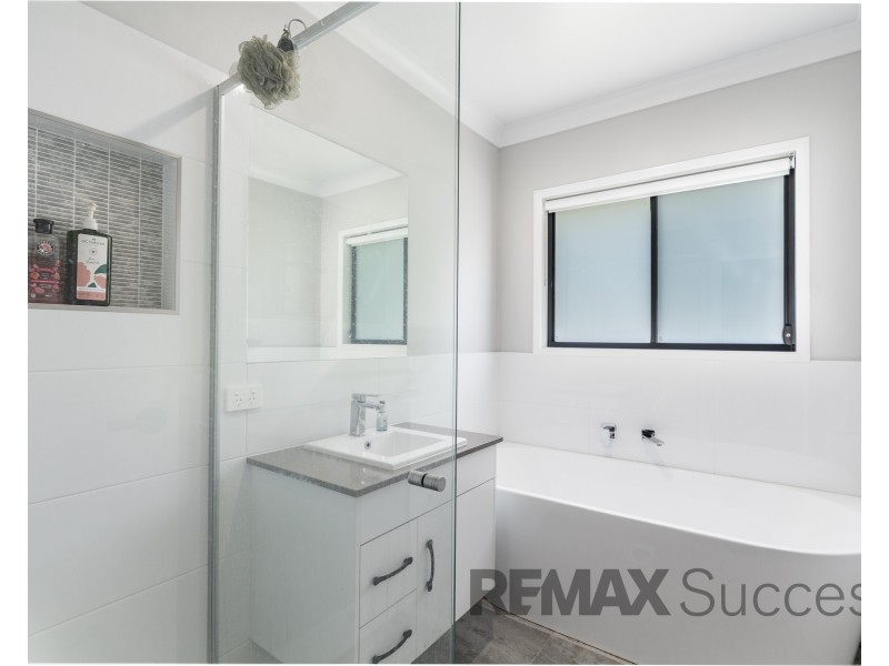 7 Kaufman Avenue, Highfields QLD 4352