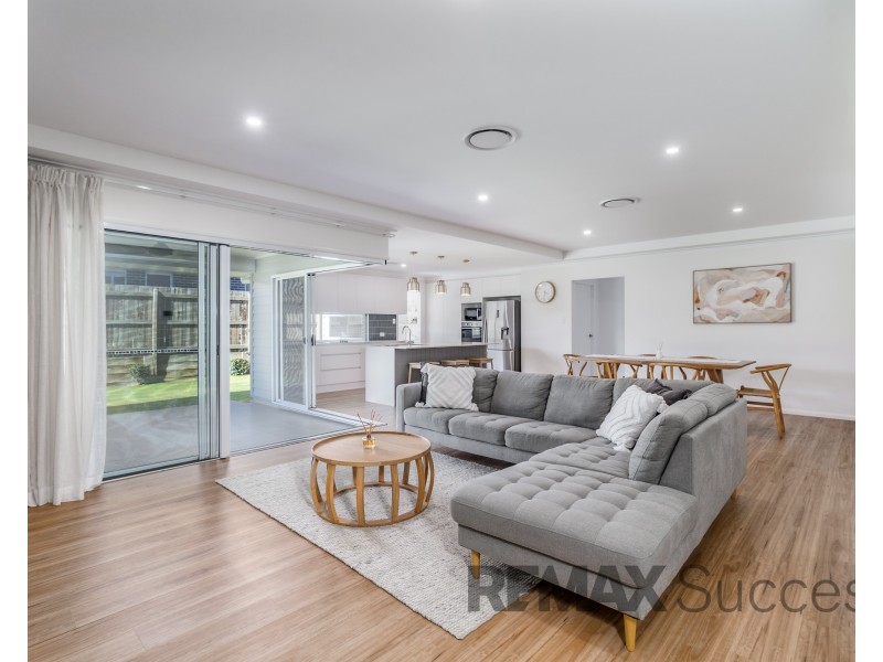 17 O’Neill Circuit, Kearneys Spring QLD 4350
