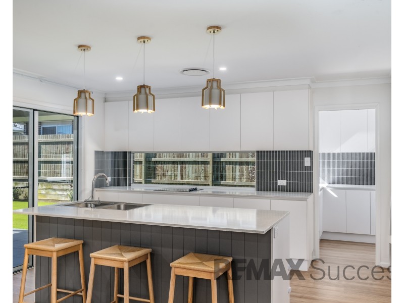 17 O’Neill Circuit, Kearneys Spring QLD 4350