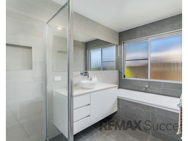 17 O’Neill Circuit, Kearneys Spring QLD 4350