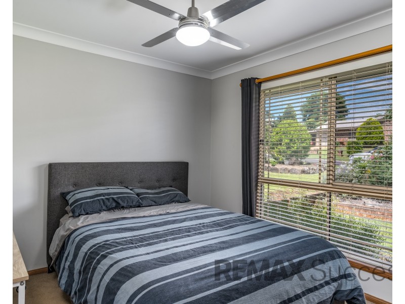 17 Candlebark Court, Glenvale QLD 4350