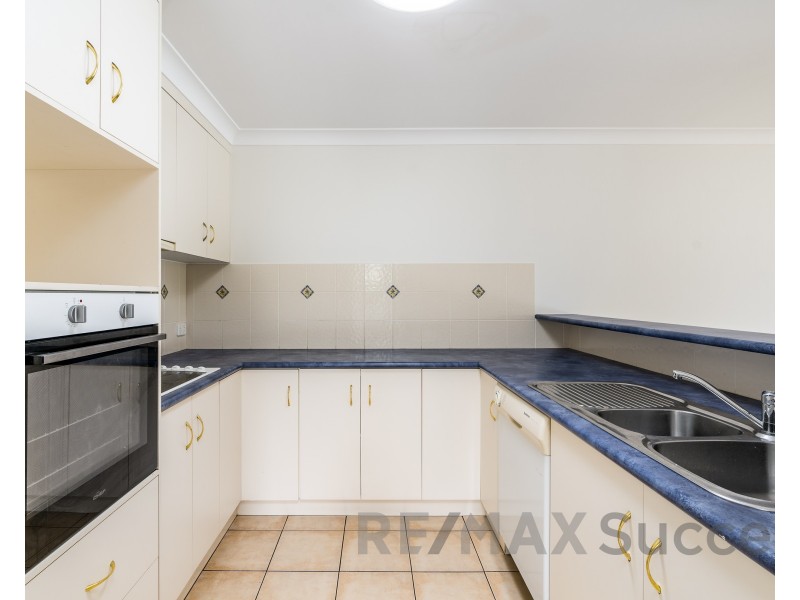 2/19 Behland Street, Kearneys Spring QLD 4350