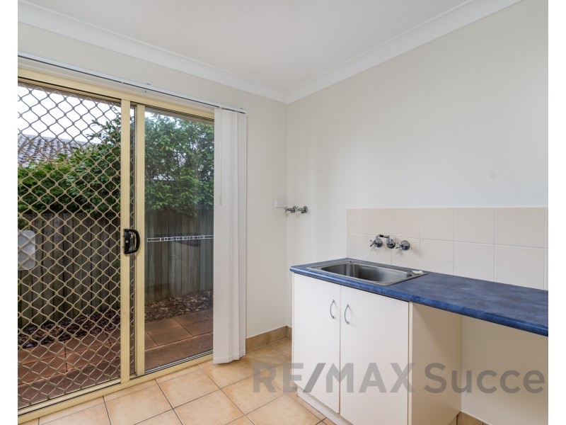 2/19 Behland Street, Kearneys Spring QLD 4350