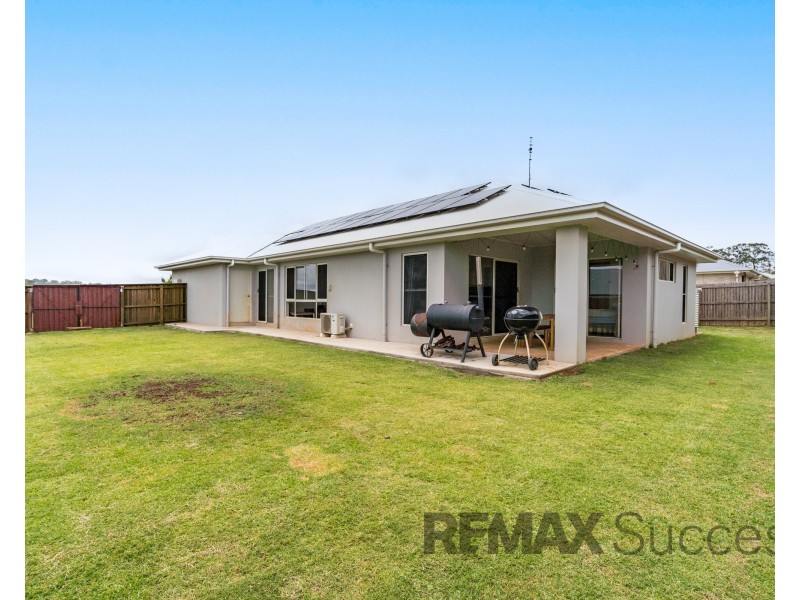 8 Darlobah Street, Highfields QLD 4352