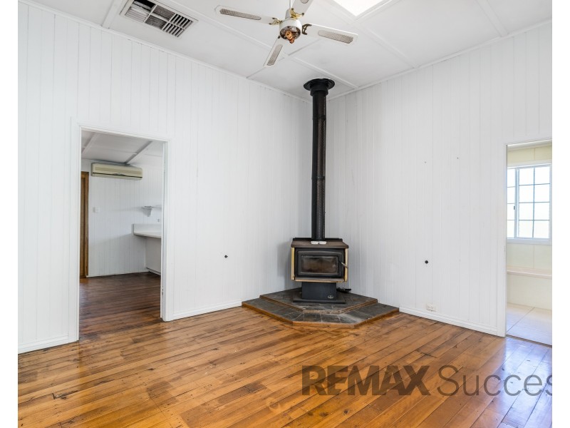 310 Alderley Street, Kearneys Spring QLD 4350